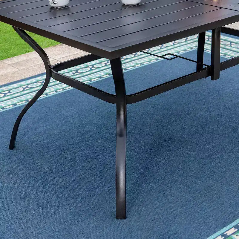 Set da pranzo da esterno 8 pezzi con tavolo con piano a doghe in metallo e sedie in ferro battuto - Nero/Beige - Captiva Designs