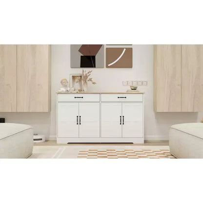 Credenza AndMakers in legno bianco da 55,91 pollici con ante dal design Shaker