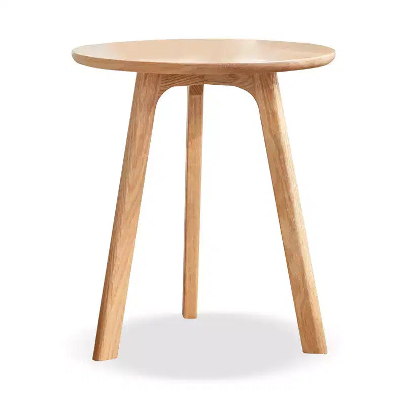 GDFStudio Wallis Tavolino rotondo con tre gambe in rovere massello, altezza 19,7, stile minimalista