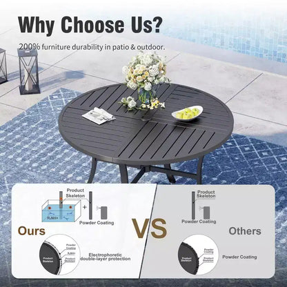 Set da pranzo da patio Captiva Designs con tavolo in acciaio a doghe e sedie in metallo con cuscini