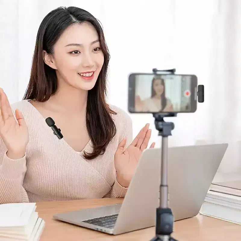Wireless Lavalier Microphone for iPhone, Support One to One, Suitable for Video Recording