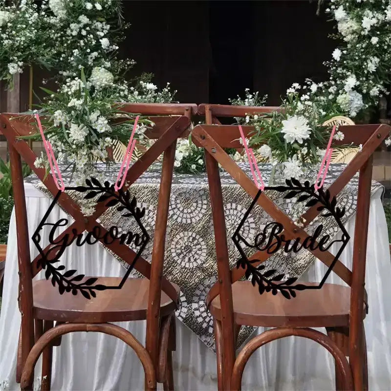 1 Pair Mr and Mrs Chair Signs Wooden Bride and Groom Signs Decoration Chair Back Hanging Pendant with Ribbon Wedding Hanging Sign for Wedding
