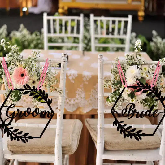 1 Pair Mr and Mrs Chair Signs Wooden Bride and Groom Signs Decoration Chair Back Hanging Pendant with Ribbon Wedding Hanging Sign for Wedding