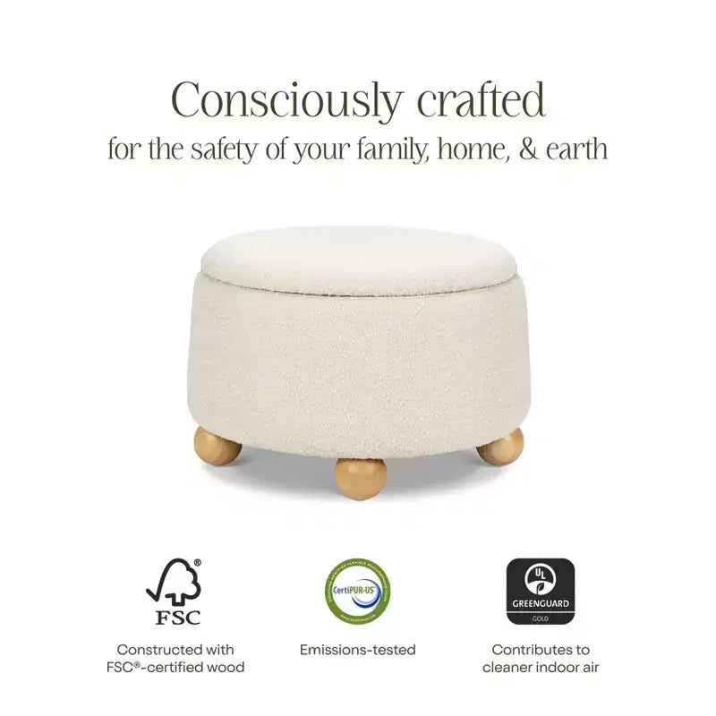 Poggiapiedi contenitore Namesake Tuffet con piedini a sfera in legno e coperchio sollevabile