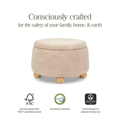 Poggiapiedi contenitore Namesake Tuffet con piedini a sfera in legno e coperchio sollevabile