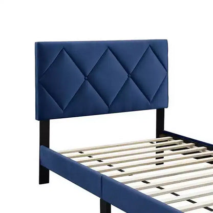 Letto matrimoniale Royal Hampton, rivestimento in velluto blu navy capitonné, cucitura a rombi
