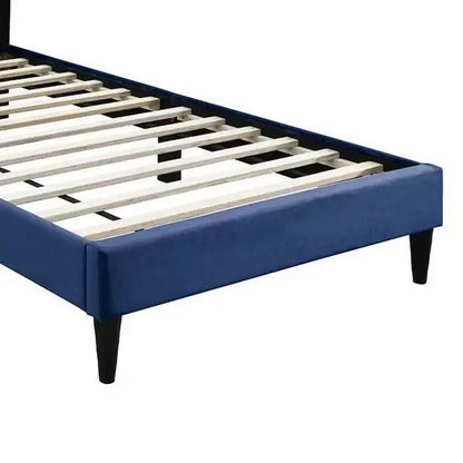Letto matrimoniale Royal Hampton, rivestimento in velluto blu navy capitonné, cucitura a rombi