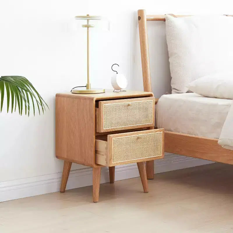 Comodino in puro rovere massiccio con 2 cassetti, mobiletto in legno con frontali in rattan, tavolino laterale minimalista - Panipeachy