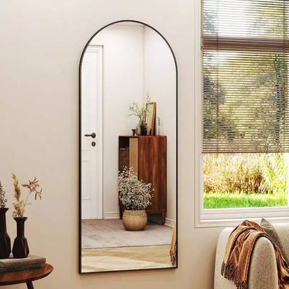 Specchio a figura intera ad arco da 56 pollici con cornice in lega di alluminio nero, specchio da terra o da parete, grande specchiera.