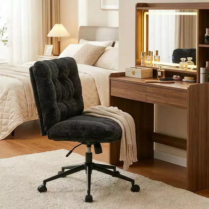 Sedia da ufficio vintage senza braccioli con schienale trapuntato, sedia da scrivania regolabile in altezza con rotelle e base in metallo nero, marrone
