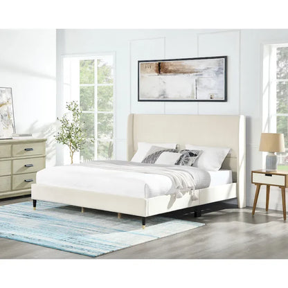 Letto matrimoniale king size beige con testiera in velluto e testata ad ali di pipistrello