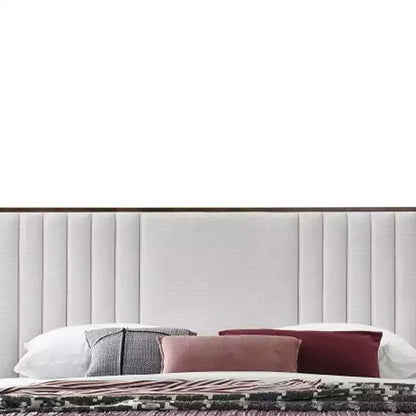 Letto matrimoniale "Eastern King" da 87,4" Kaleea in ciniglia grigio chiaro con finitura noce - Acme Furniture