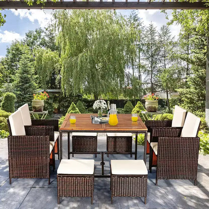 Costway Set da Pranzo 9 Pezzi in Rattan da Esterno con Sedie Imbottite Pouf Tavolo con Piano in Legno Bianco/Rosso/Nero