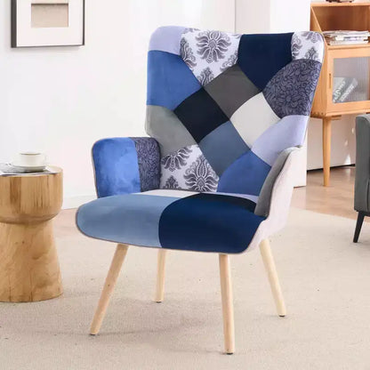 Poltrona Wingback FERPIT Patchwork con Rivestimento in Tessuto e Gambe in Legno di Gomma