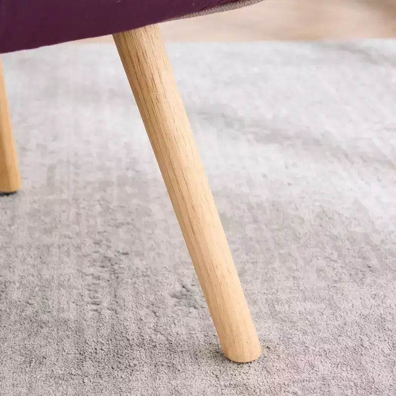 Poltrona Wingback FERPIT Patchwork con Rivestimento in Tessuto e Gambe in Legno di Gomma