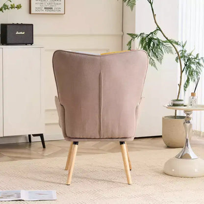 Poltrona Wingback FERPIT Patchwork con Rivestimento in Tessuto e Gambe in Legno di Gomma