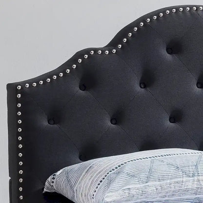 Letto imbottito trapuntato matrimoniale "Cordeaux" di Christopher Knight Home