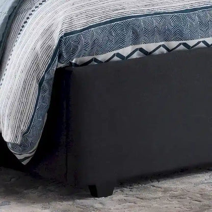 Letto imbottito trapuntato matrimoniale "Cordeaux" di Christopher Knight Home
