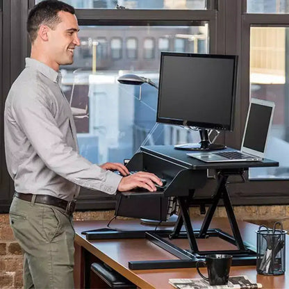 Stand Up Desk Store AirRise Pro Convertitore per Scrivania a Due Livelli con Supporto Monitor e Vassoio Tastiera Integrato (Bianco, 81 cm di Larghezza)