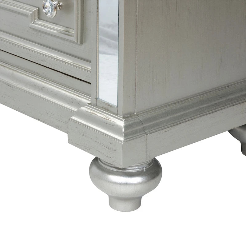 Cassettiera a 5 cassetti Eaen Glam Champagne in legno massello di Furniture of America