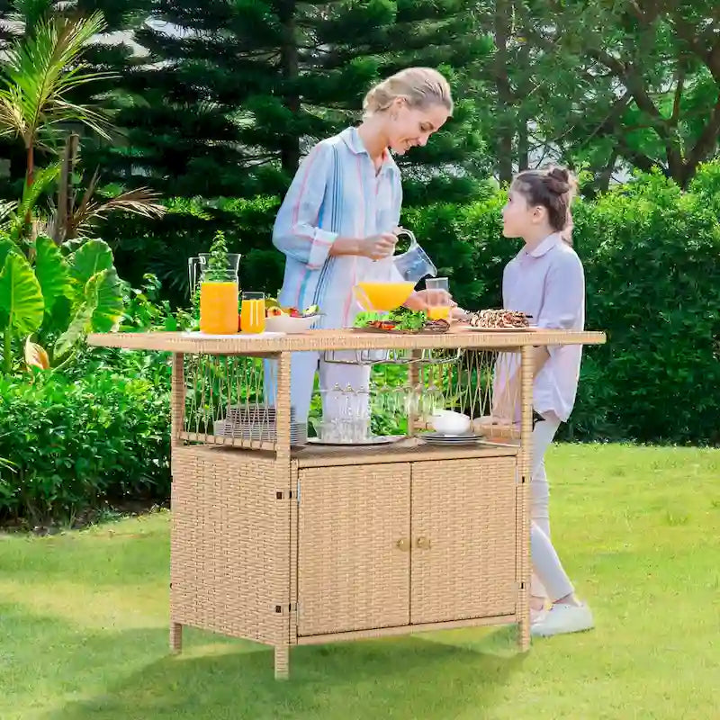 Mobile Bar da Esterno Moasis in Vimini con Tavolo in Legno Sintetico - 128 L x 53 W x 86 H cm