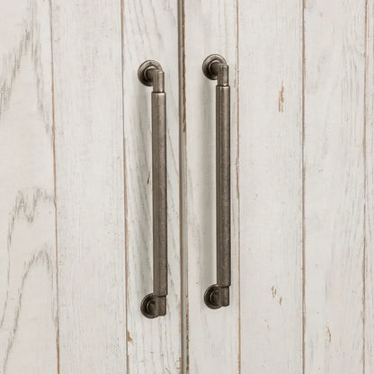 Armadio Modern Farmhouse Bianco Effetto Consumato da Mercatino delle Pulci