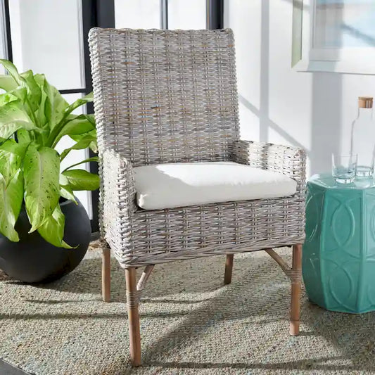 SAFAVIEH Winnifred Coastal Rattan Accent Chair with Cushion - 18.5  W x 22.8  L x 38.2  H - 19Wx23Dx38H