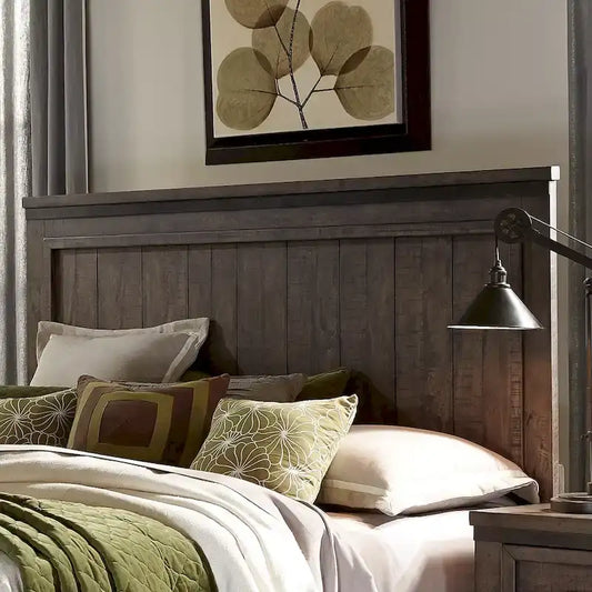 Letto a pannelli King California Thornwood Hills Rock Beaten Gray con tagli a sega