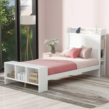 Letto a piattaforma con mensole integrate, luce LED e porte USB, full/twin size