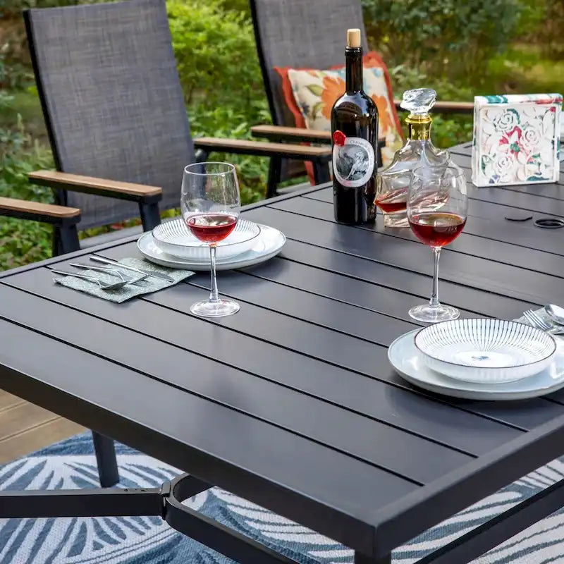 Set da pranzo da giardino MAISON ARTS da 9 pezzi con 8 sedie impilabili in textilene e 1 tavolo in metallo